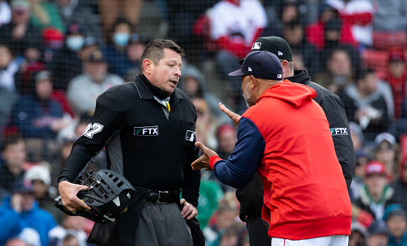 Hansel Robles blows save as Red Sox lose late lead and fall to White Sox, 3-1, in 10 innings to drop to 10-18 on&nbsp;season