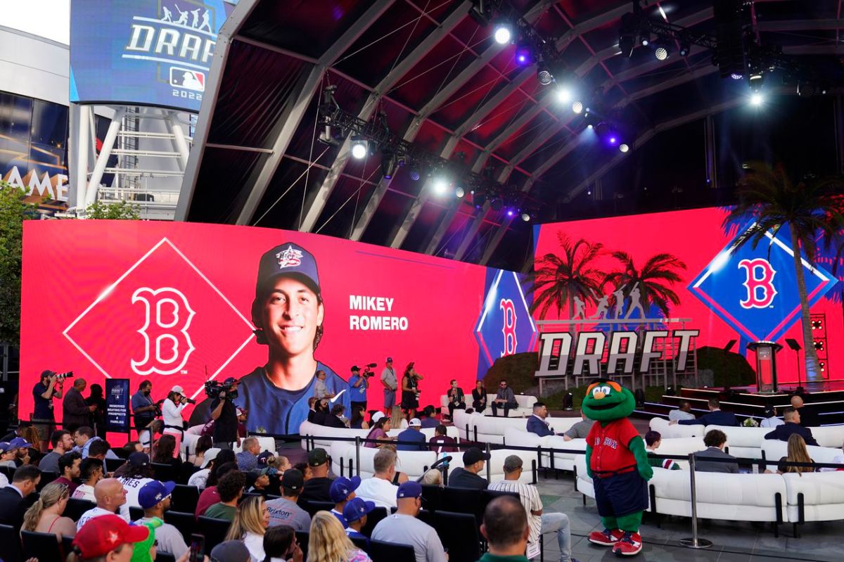 Red Sox officially sign top draft picks Mikey Romero and Cutter&nbsp;Coffey