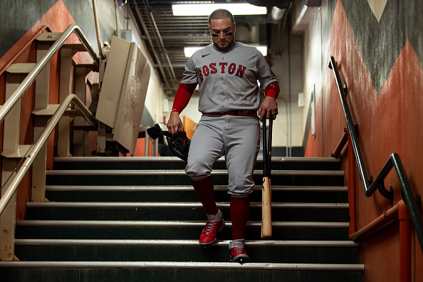 Red Sox trade Christian Vázquez to Astros for prospects Enmanuel Valdez, Wilyer&nbsp;Abreu