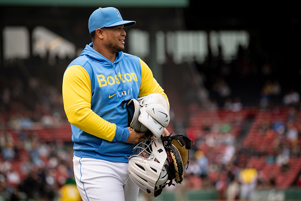 Red Sox clear roster spot by outrighting Ronaldo Hernández to Triple-A&nbsp;Worcester