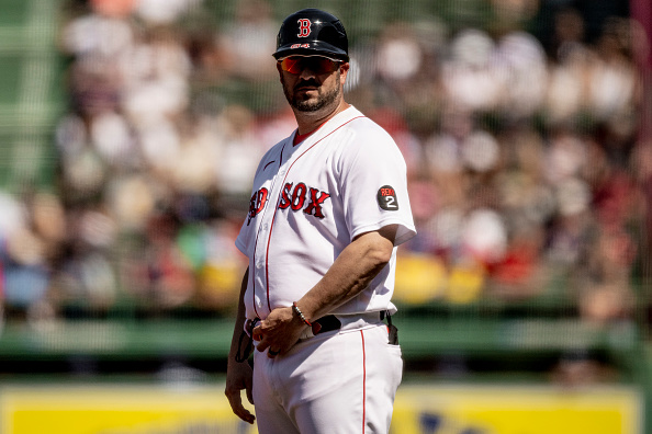 Red Sox officially promote Ramón Vázquez to bench&nbsp;coach