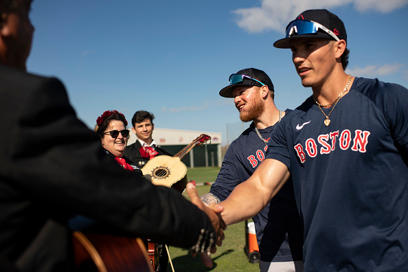 Red Sox’ Alex Verdugo, Jarren Duran team up, bring in mariachi band to perform as part of presentation on&nbsp;Mexico